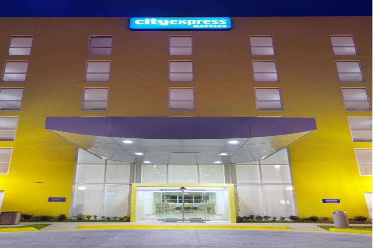 City Express Junior By Marriott Cancún Esterno foto