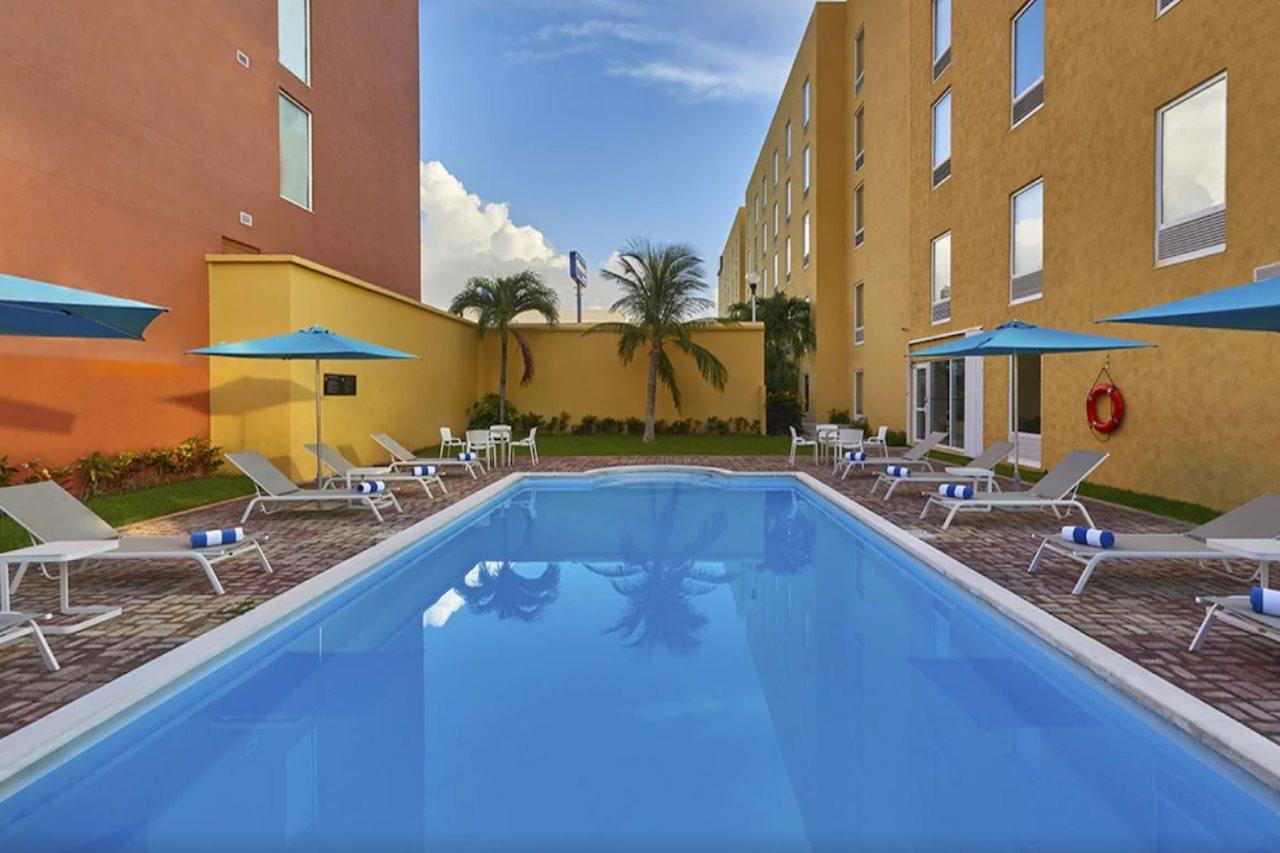City Express Junior By Marriott Cancún Esterno foto