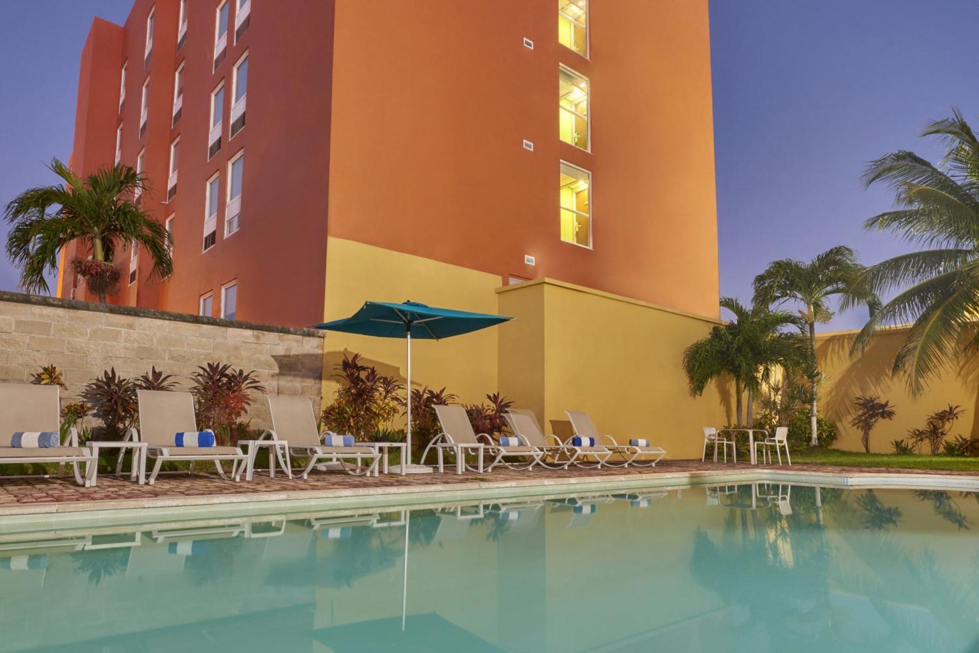 City Express Junior By Marriott Cancún Esterno foto