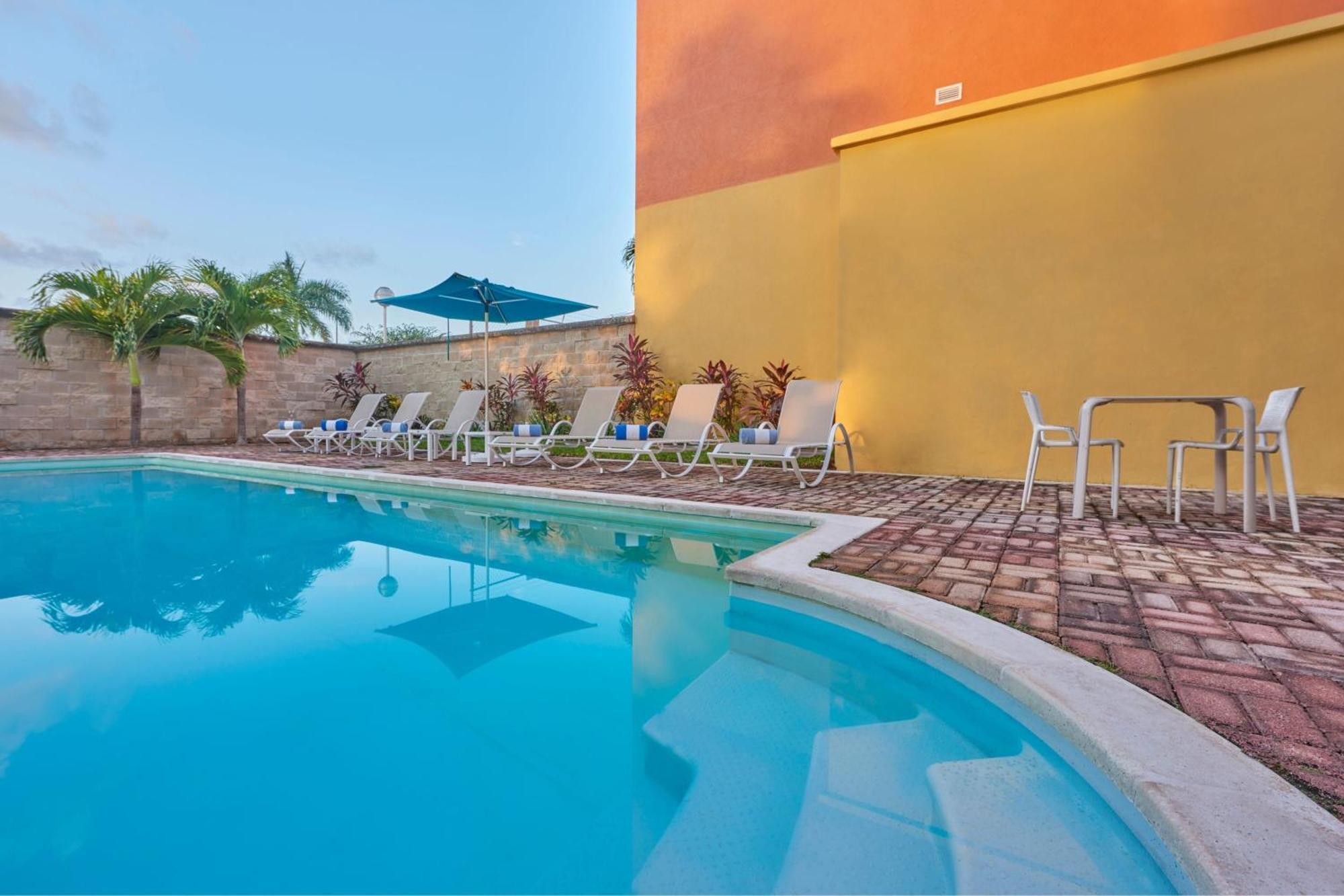 City Express Junior By Marriott Cancún Esterno foto