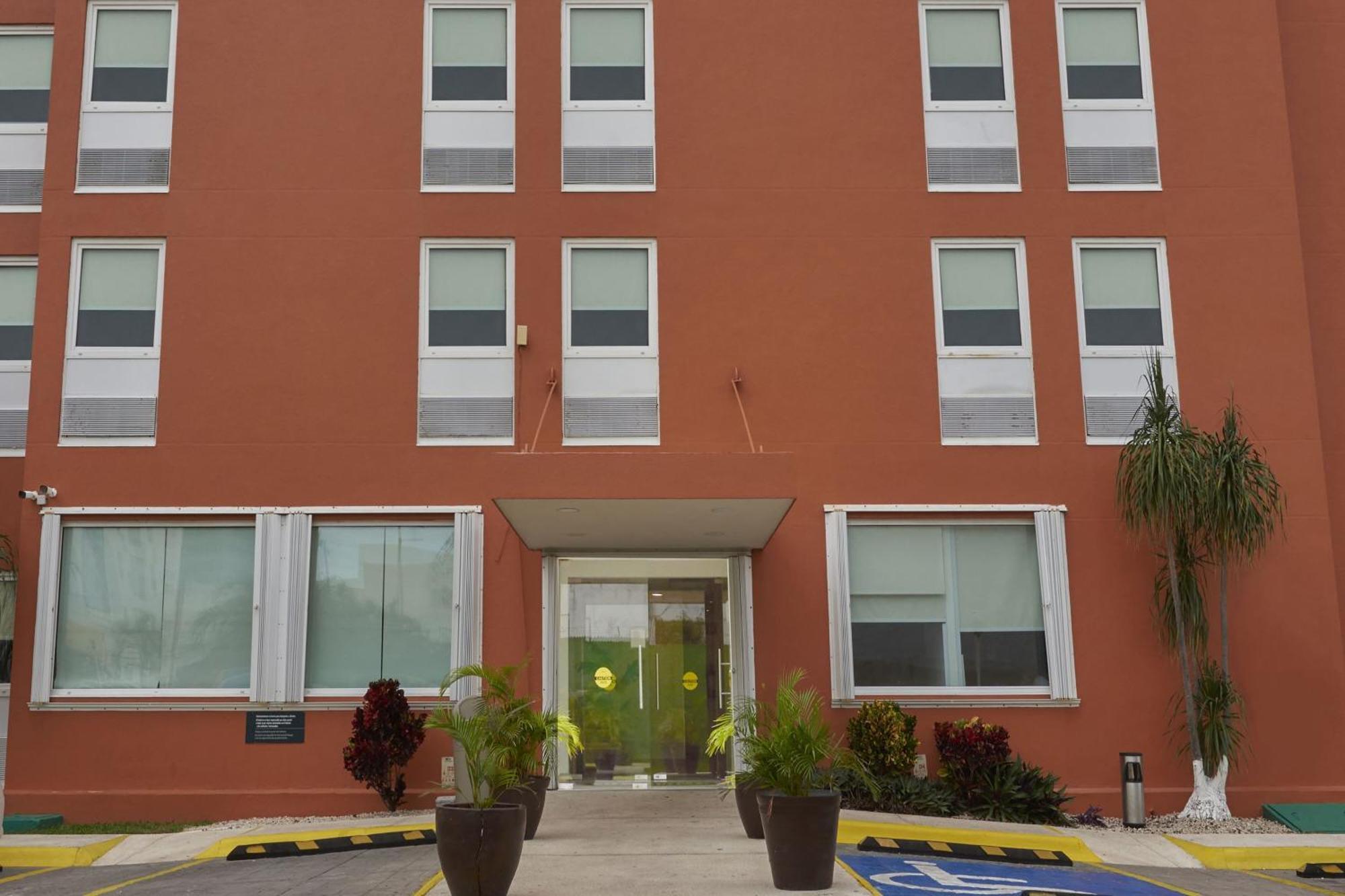 City Express Junior By Marriott Cancún Esterno foto